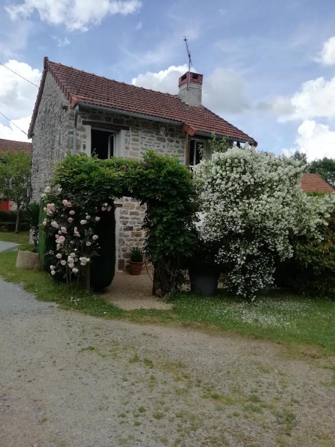 Gite Du Mont De Transet Thauron Eksteriør billede